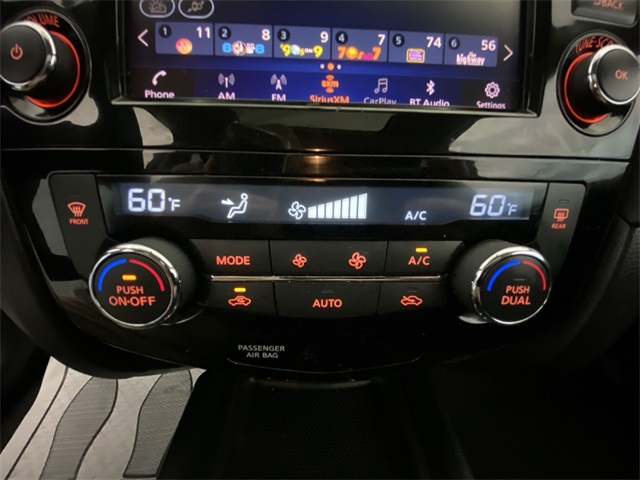 2018 Nissan Rogue SV photo 17