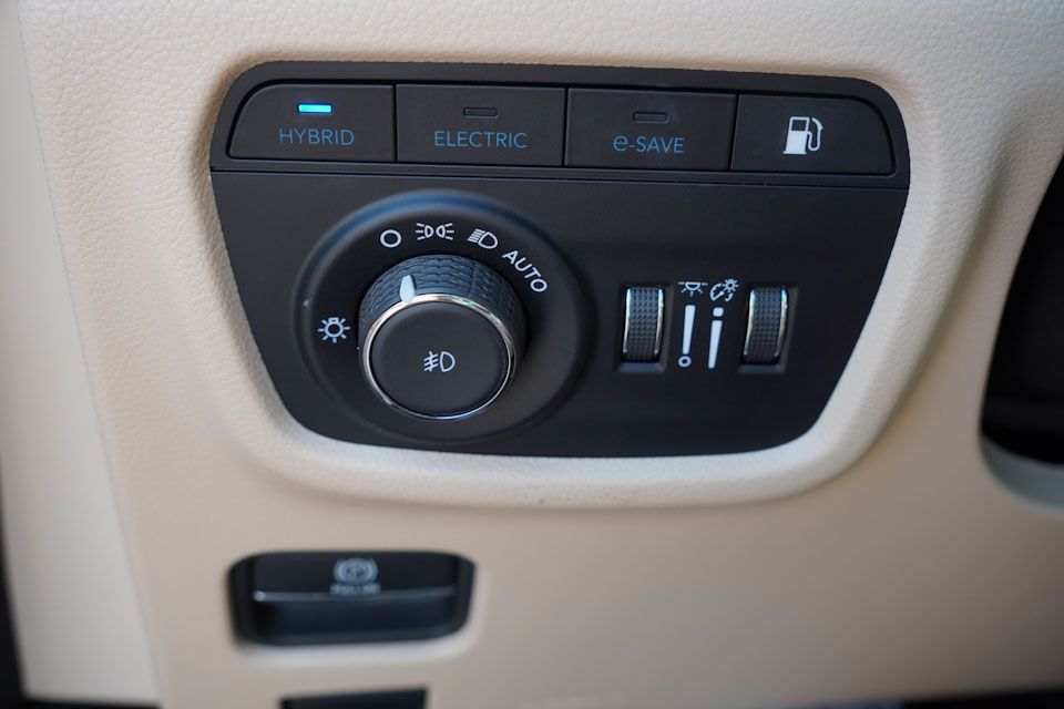 2023 Jeep Cherokee 4xe photo 24