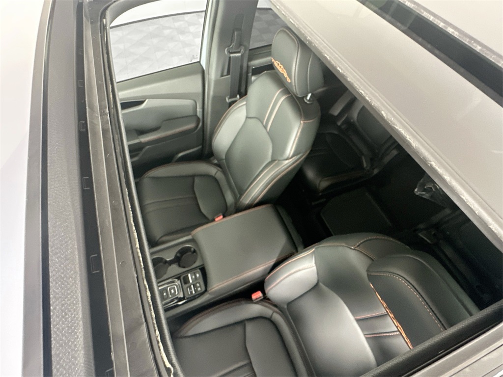 2025 Honda Pilot TrailSport photo 14