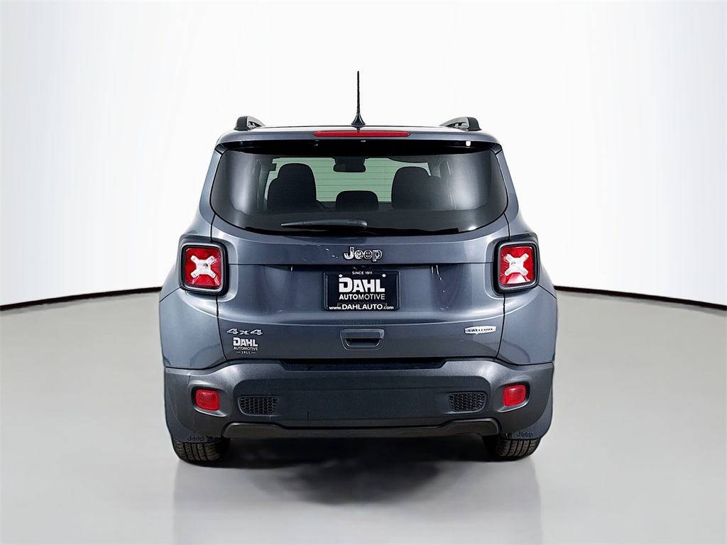 2022 Jeep Renegade Latitude photo 4