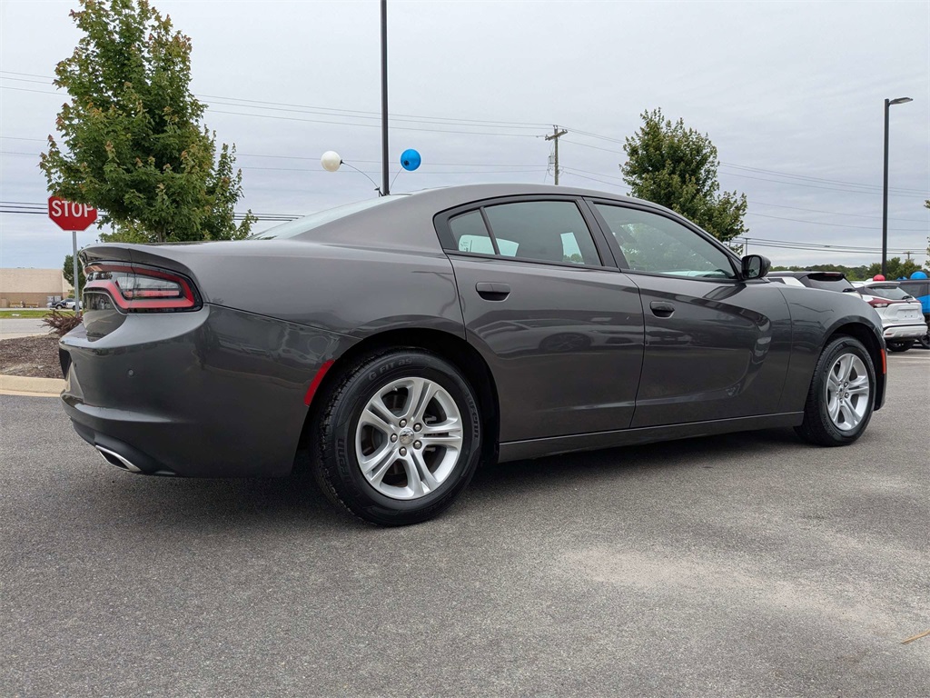 2022 Dodge Charger SXT photo 2