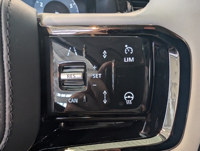 2025 Land Rover Range Rover Velar S photo 15