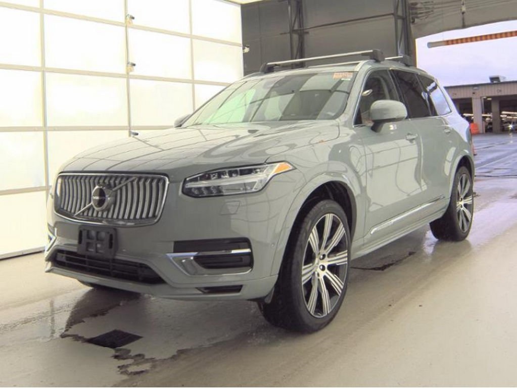 2024 Volvo XC90 Recharge T8 Plus photo 2