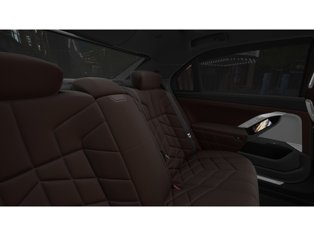 2026 Bmw 750e photo 11