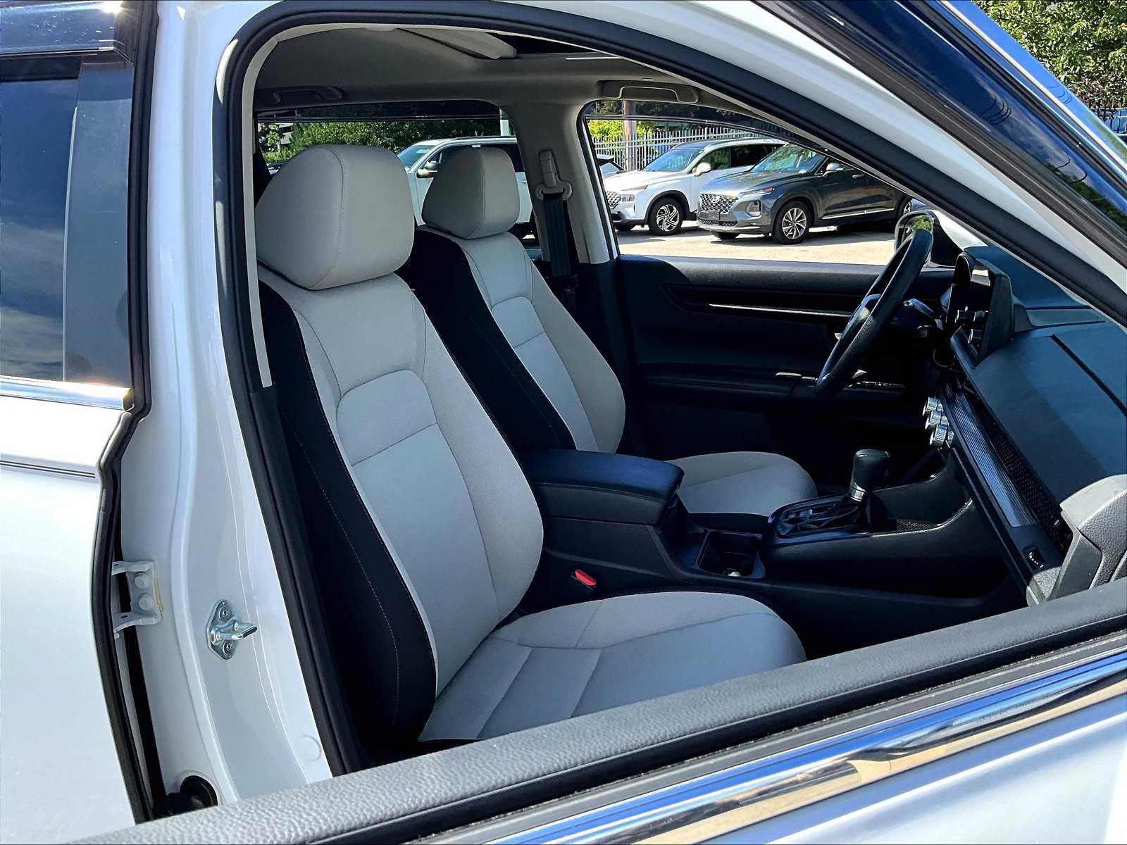 2024 Honda CR-V EX photo 10