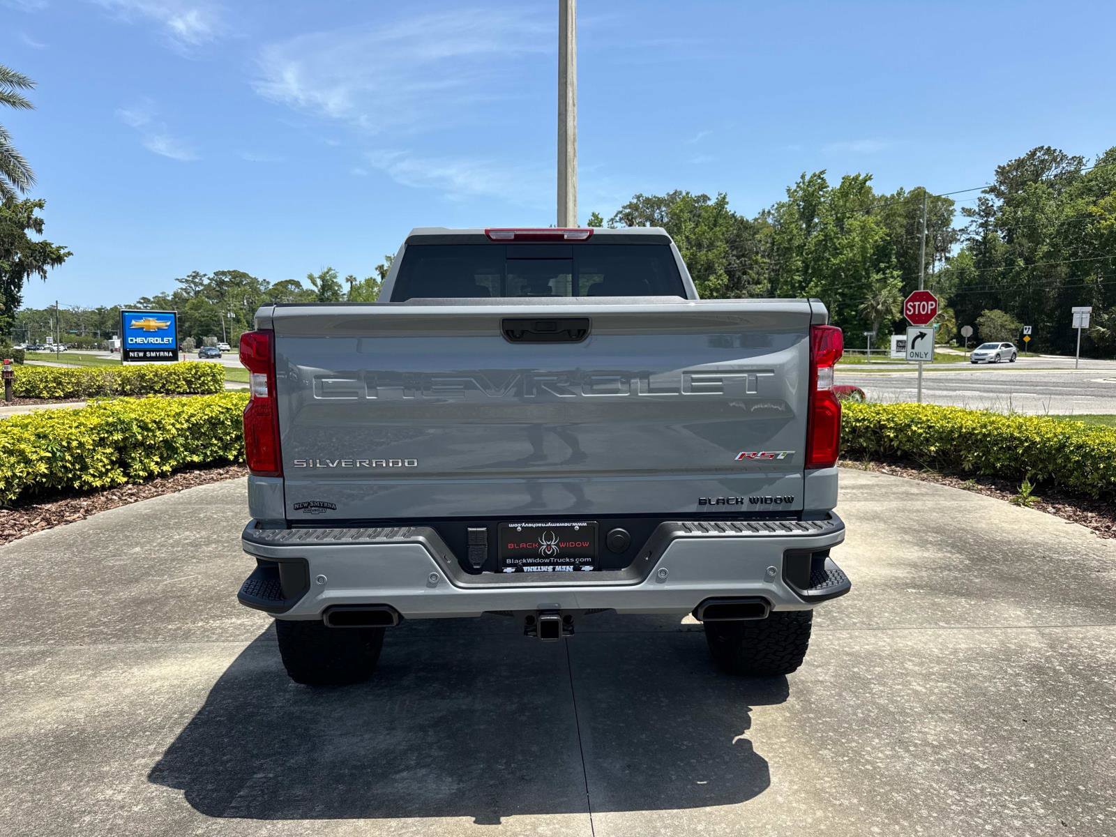 2025 Chevrolet Silverado 1500 RST photo 4