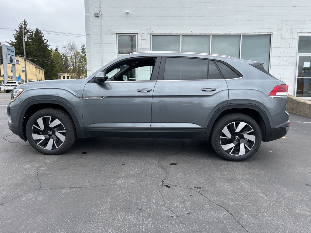 2025 Volkswagen Atlas Cross Sport SE Technology photo 2
