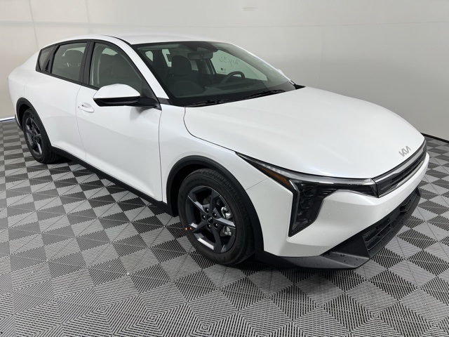 2025 Kia K4 LXS's photo
