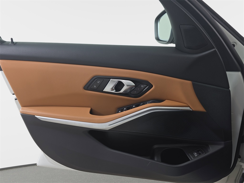 2025 Bmw 330i xDrive Sedan photo 25