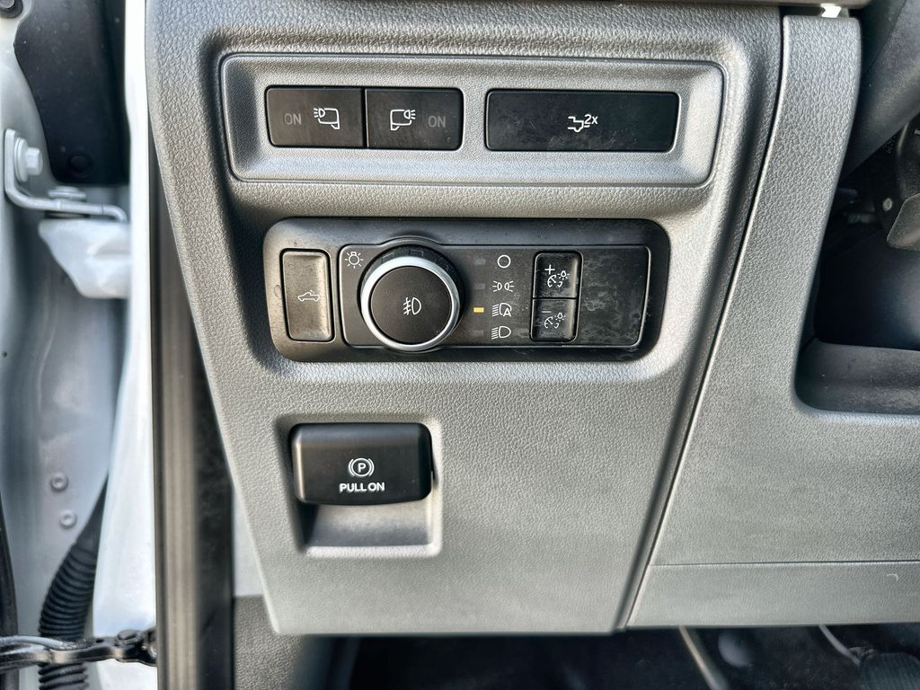 2023 Ford F-150 XLT photo 16