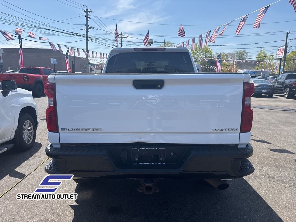 2022 Chevrolet Silverado 2500HD Custom photo 6