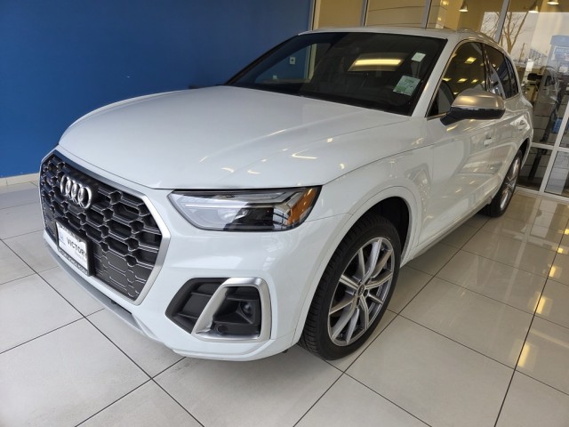 2022 Audi SQ5 Premium Plus's photo