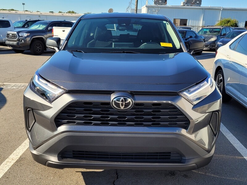 2023 Toyota RAV4 LE photo 2