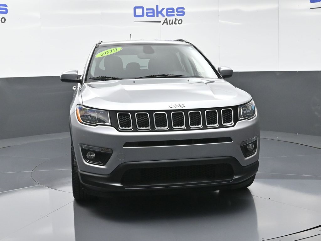 Used 2019 Jeep Compass Latitude with VIN 3C4NJCBB1KT654868 for sale in Kansas City