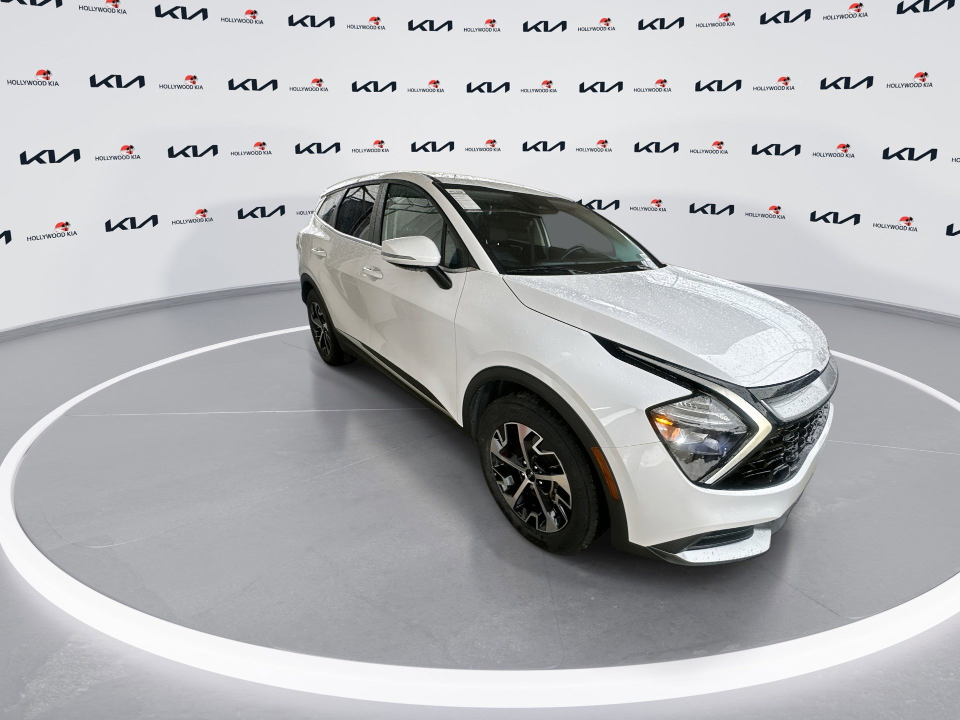 2023 Kia Sportage EX photo 2