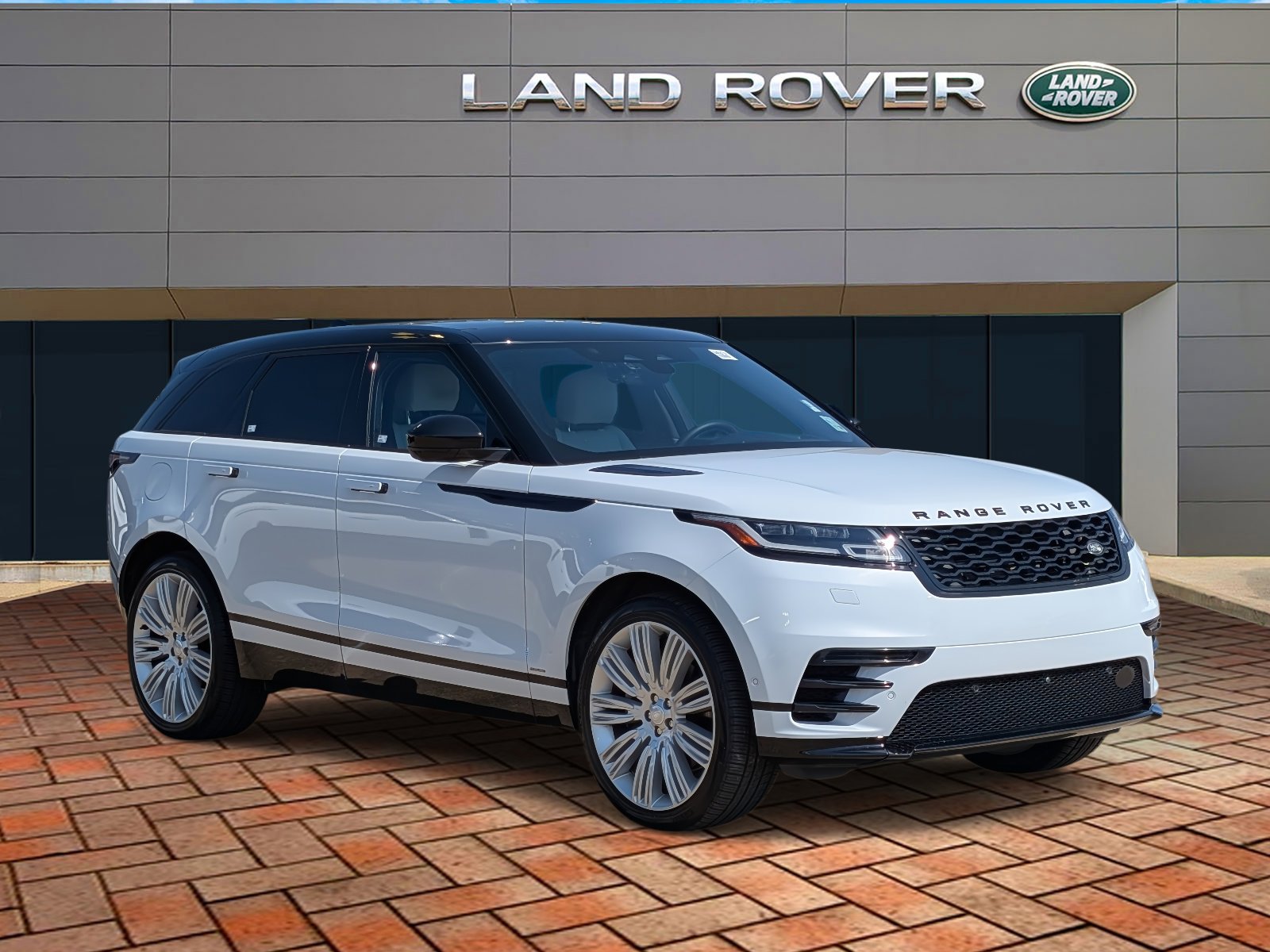 2021 Land Rover Range Rover Velar P340 R-Dynamic S photo 3