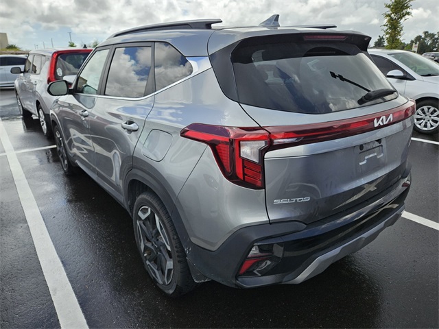 2024 Kia Seltos SX photo 3