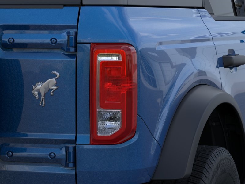2025 Ford Bronco Base photo 17