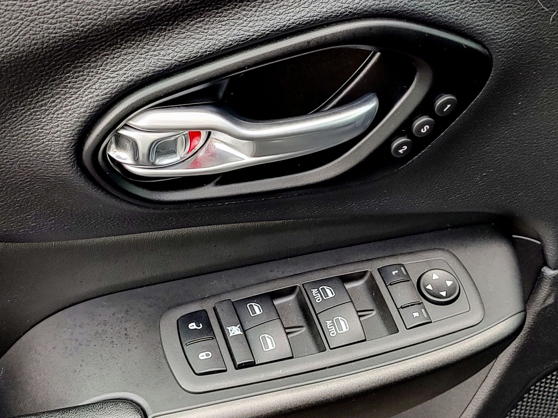 2022 Jeep Cherokee Trailhawk photo 12