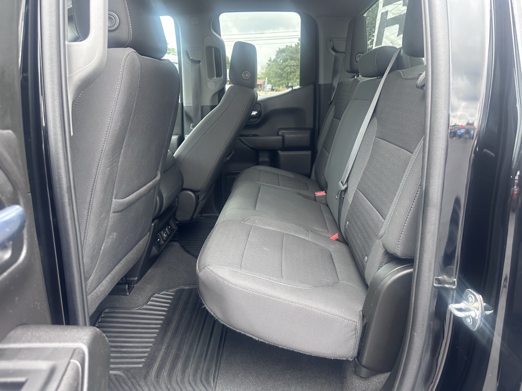 Used 2022 Chevrolet Silverado 1500 Limited LT with VIN 1GCRYJEK1NZ181077 for sale in Little Rock