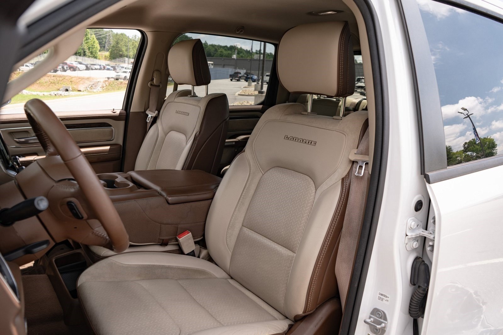2019 Ram 1500 Laramie photo 13
