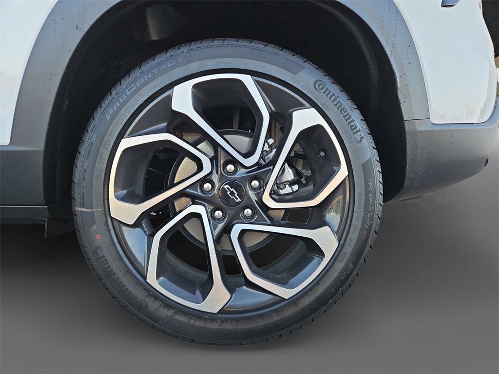 2025 Chevrolet Trax photo 8
