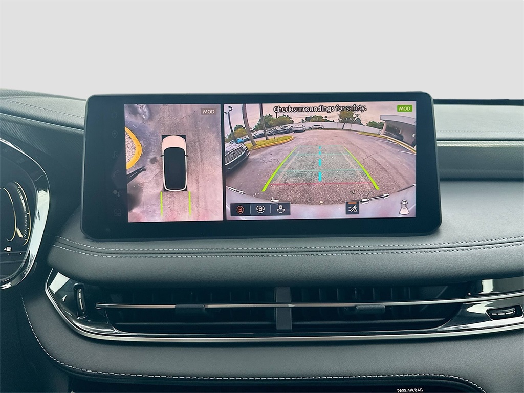 2026 Infiniti QX60 Luxe photo 14