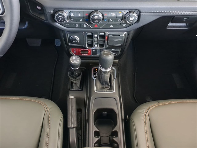 2025 Jeep Gladiator Mojave photo 18