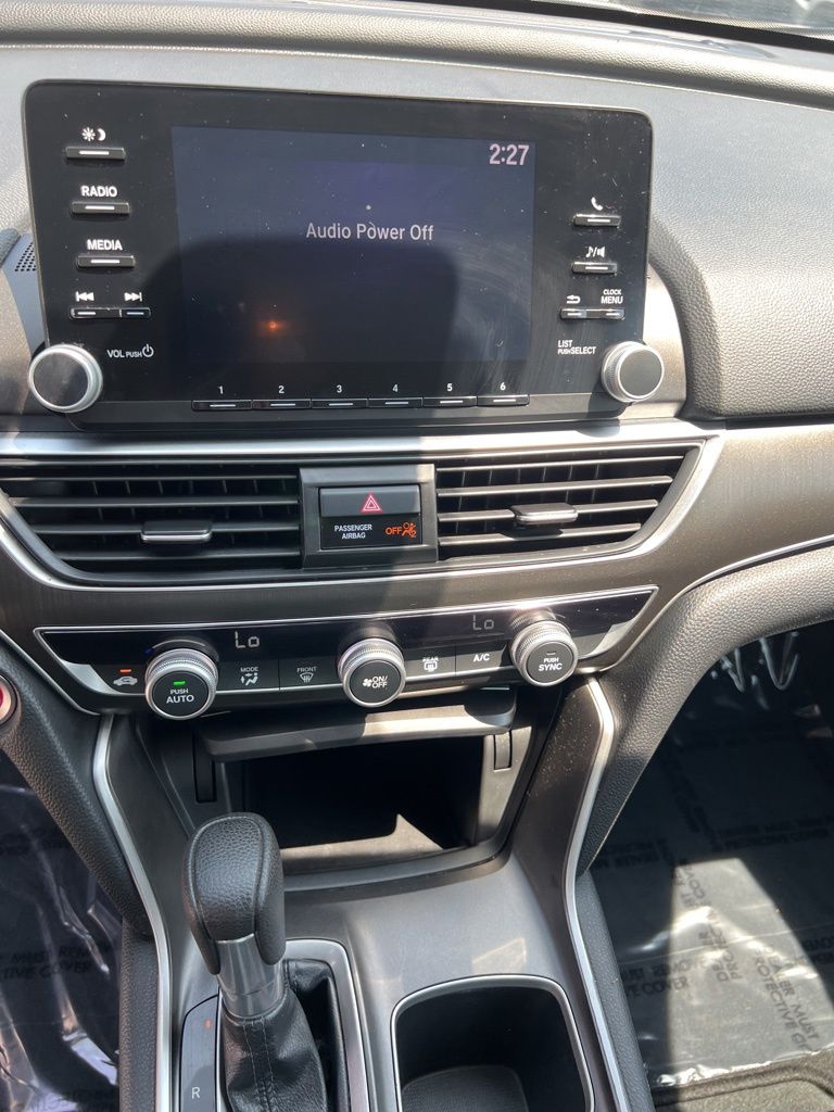 2018 Honda Accord LX 1.5T photo 25