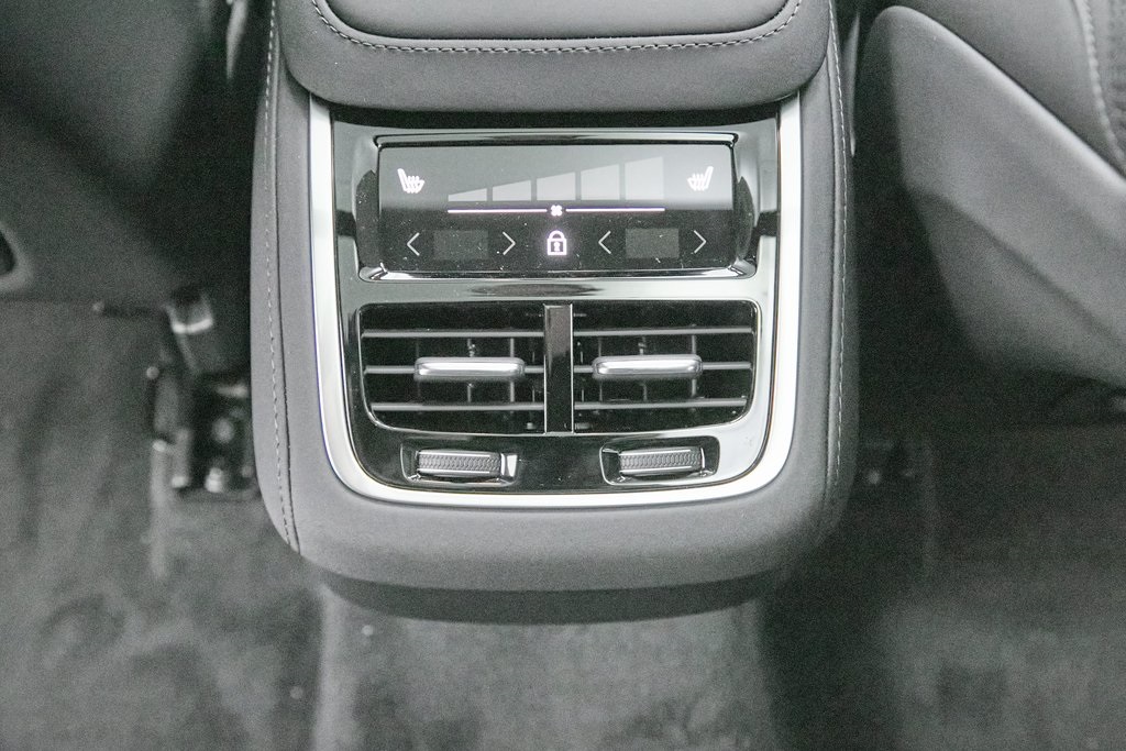 2026 VOLVO XC90 - Image 21