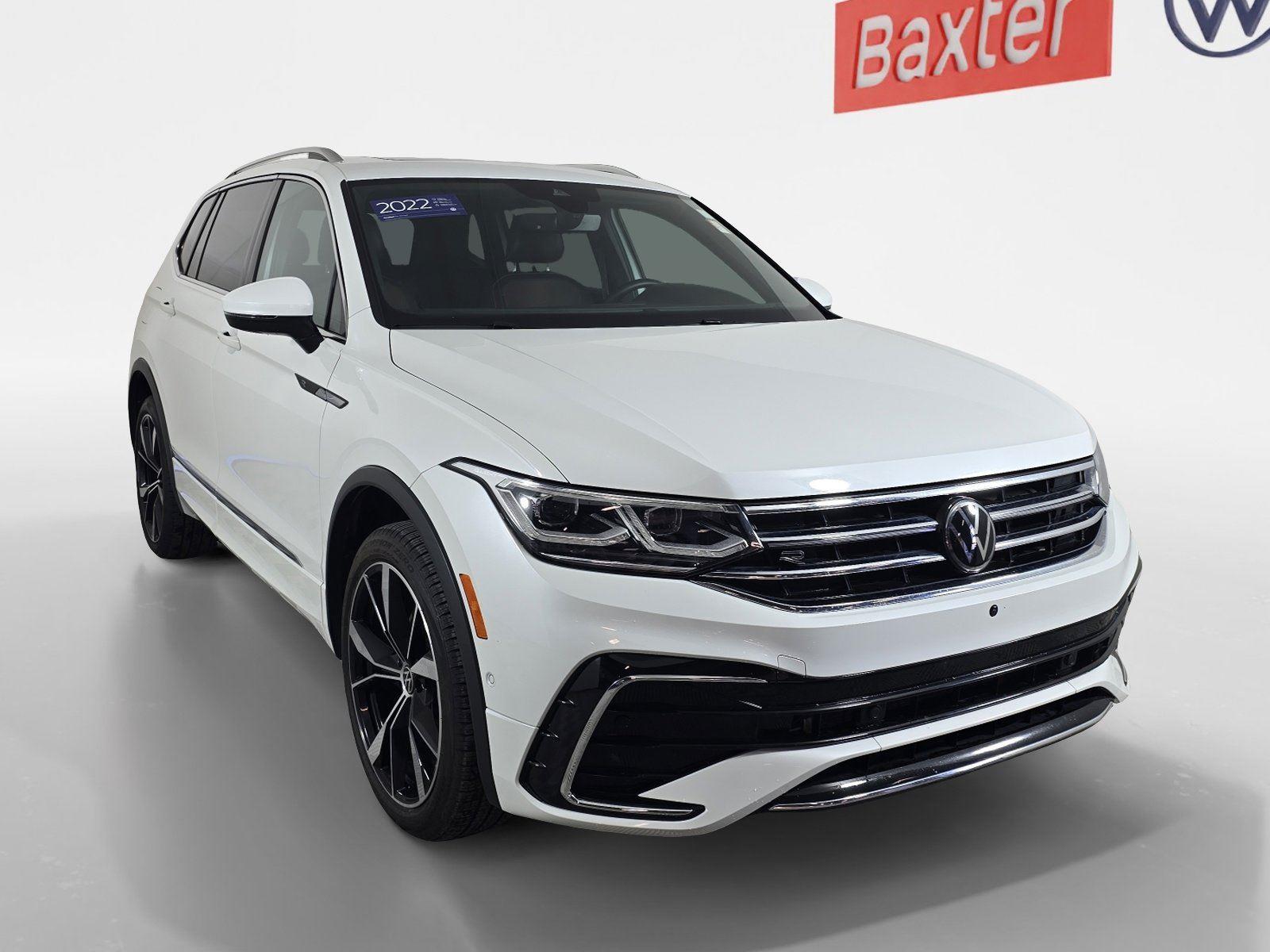 2022 Volkswagen Tiguan SEL R-LINE's photo