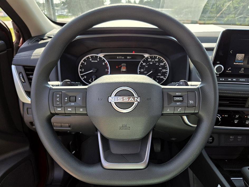 2025 Nissan Rogue S photo 15