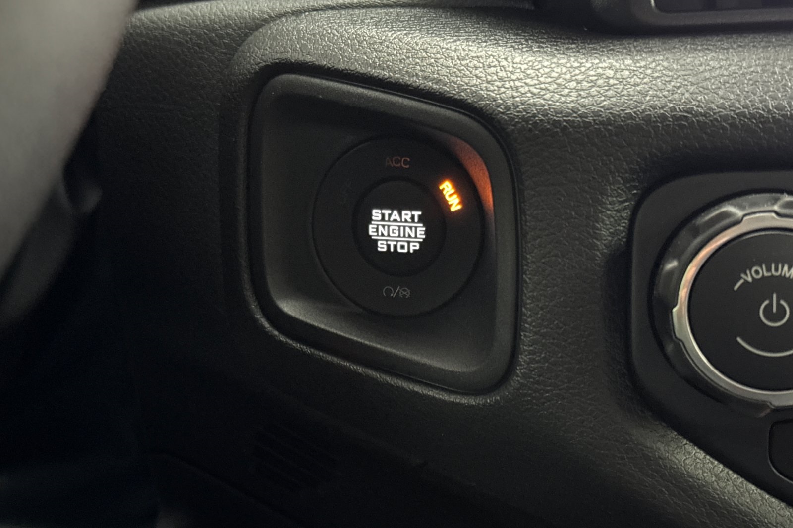 2025 Jeep Wrangler Willys photo 19