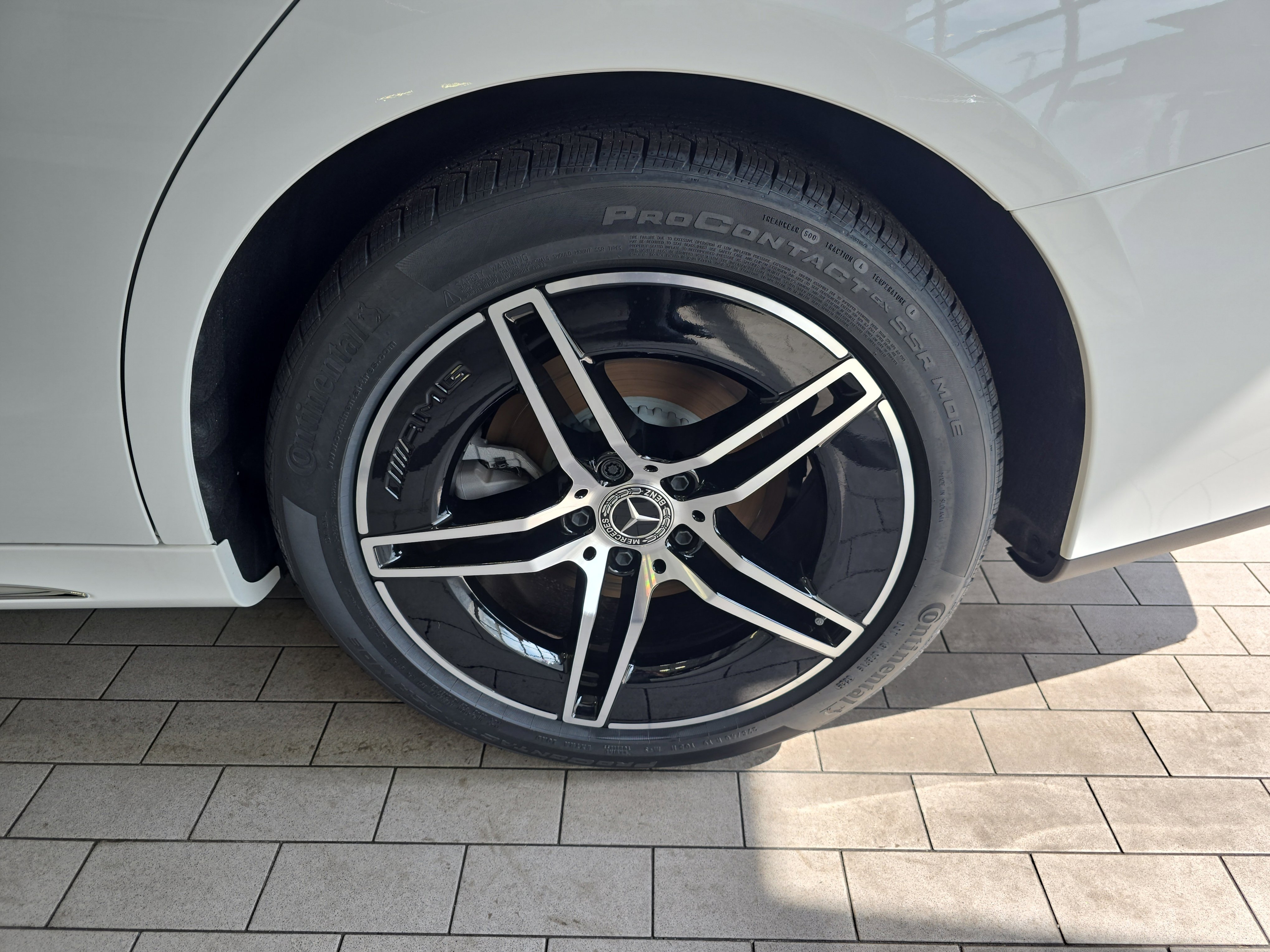 2025 Mercedes Benz E 350 photo 18