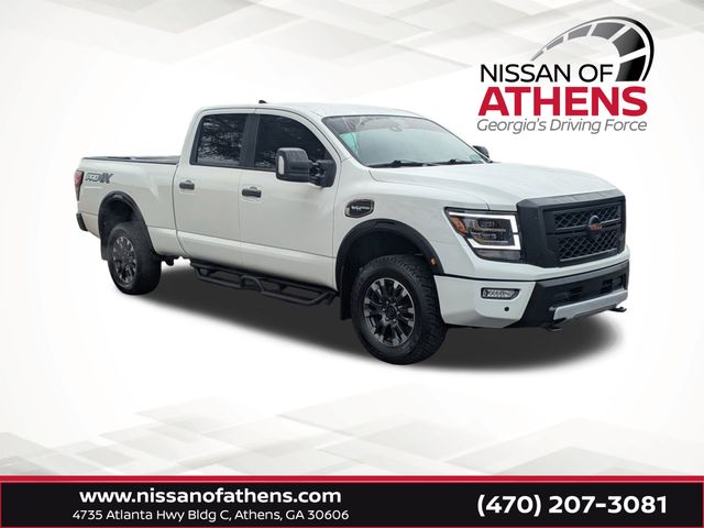 2022 Nissan Titan XD Pro-4X's photo