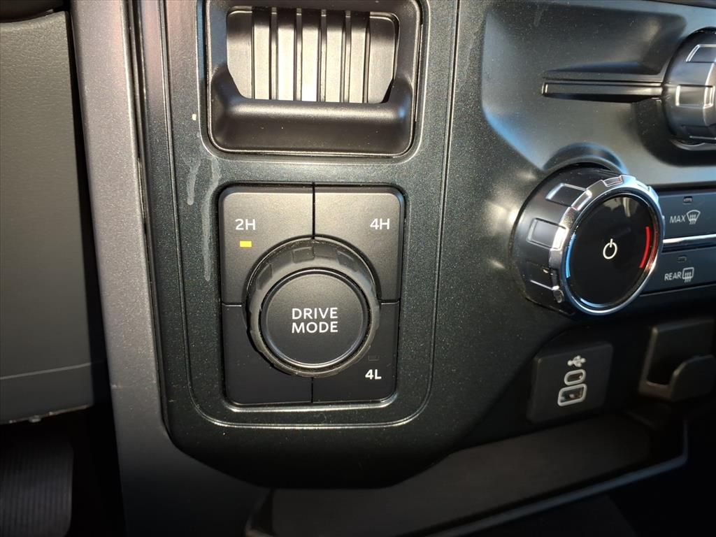 2025 FORD F-150 - Image 12