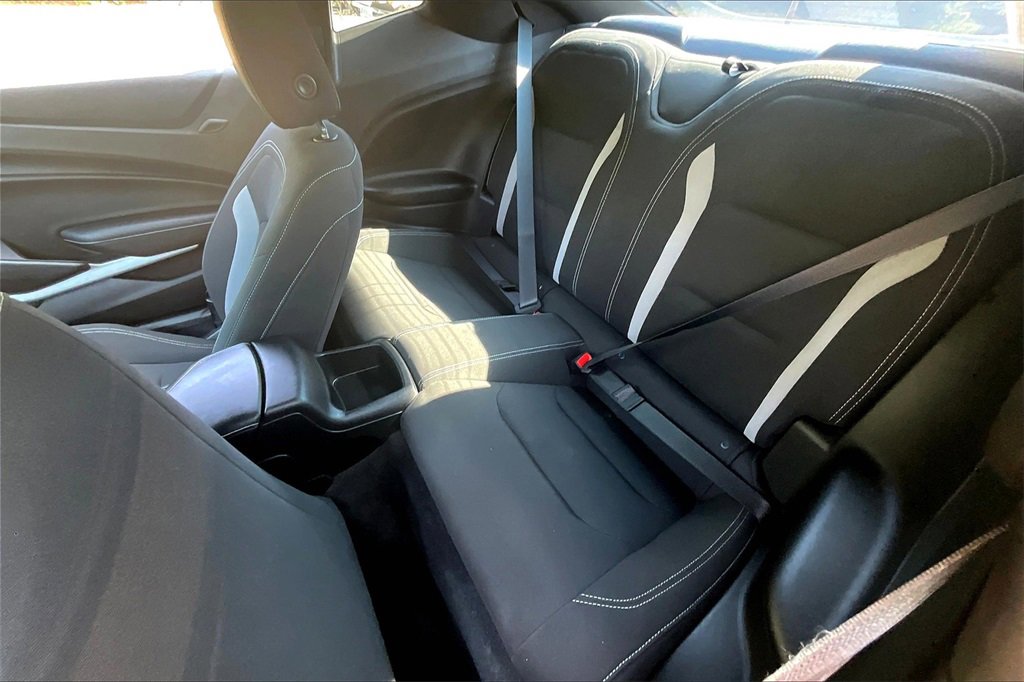 2018 Chevrolet Camaro 1LT photo 19