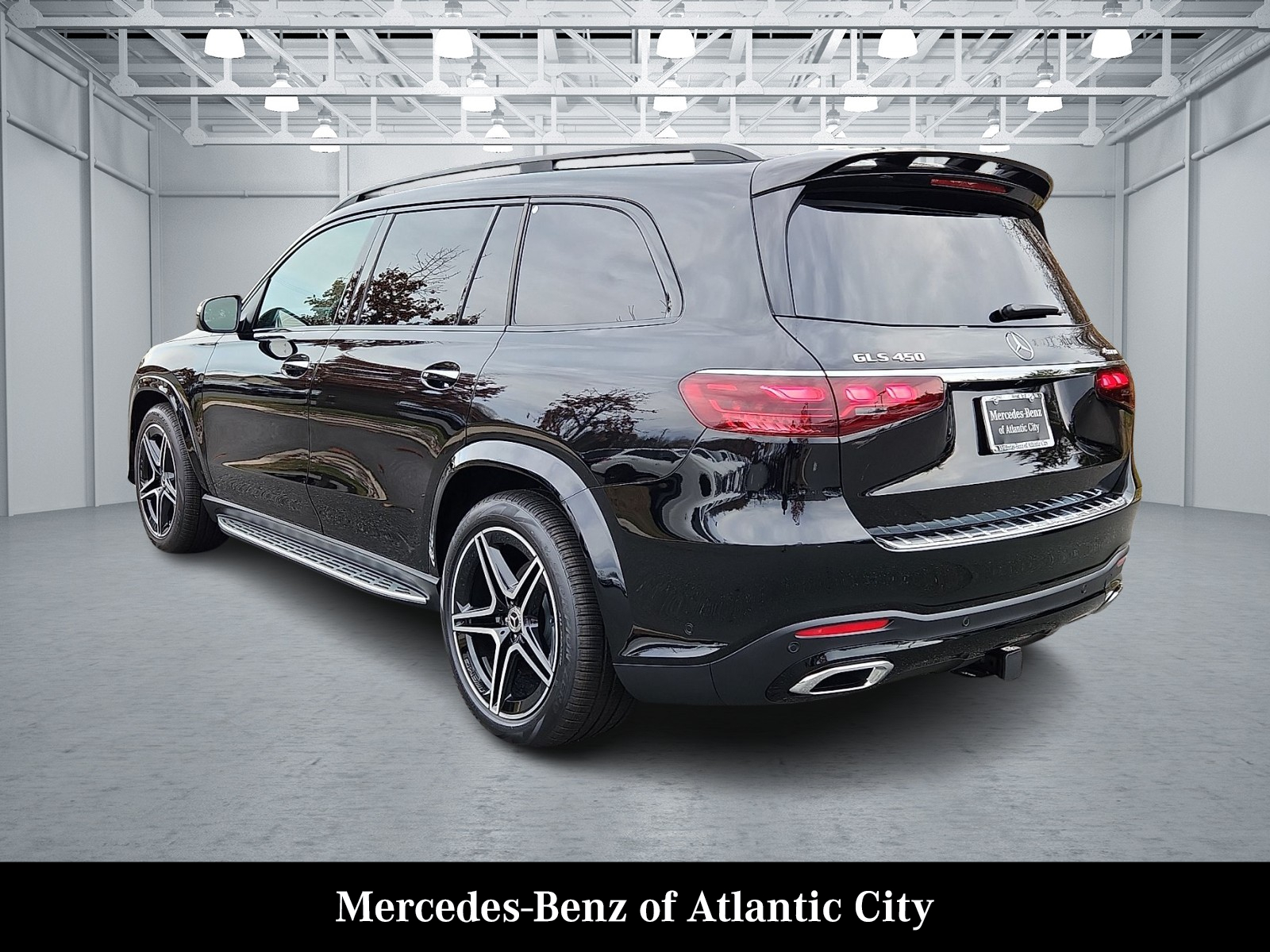 2026 Mercedes Benz GLS 450 4MATIC photo 2