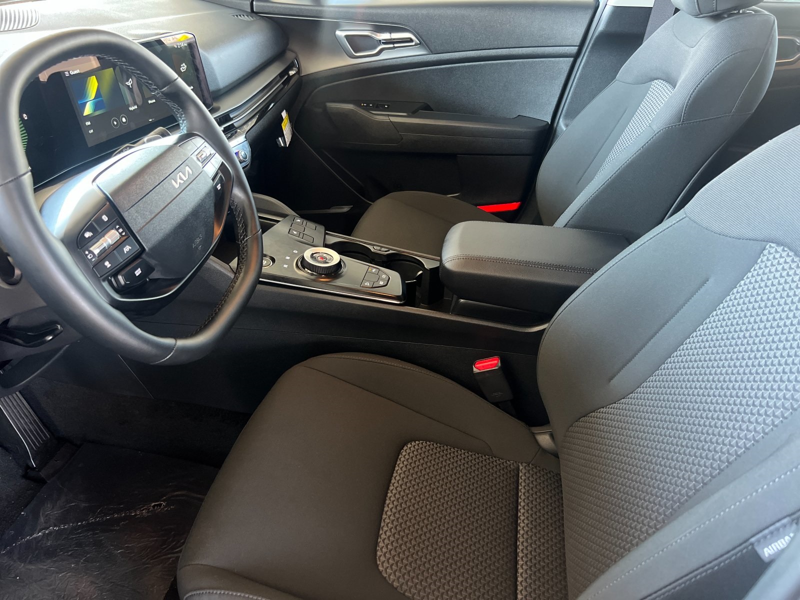 2026 Kia Sportage Hybrid S photo 8