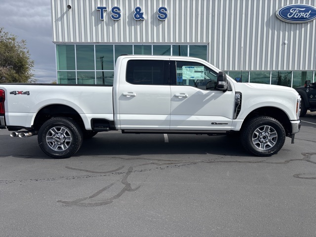 2026 Ford F-350 photo 2