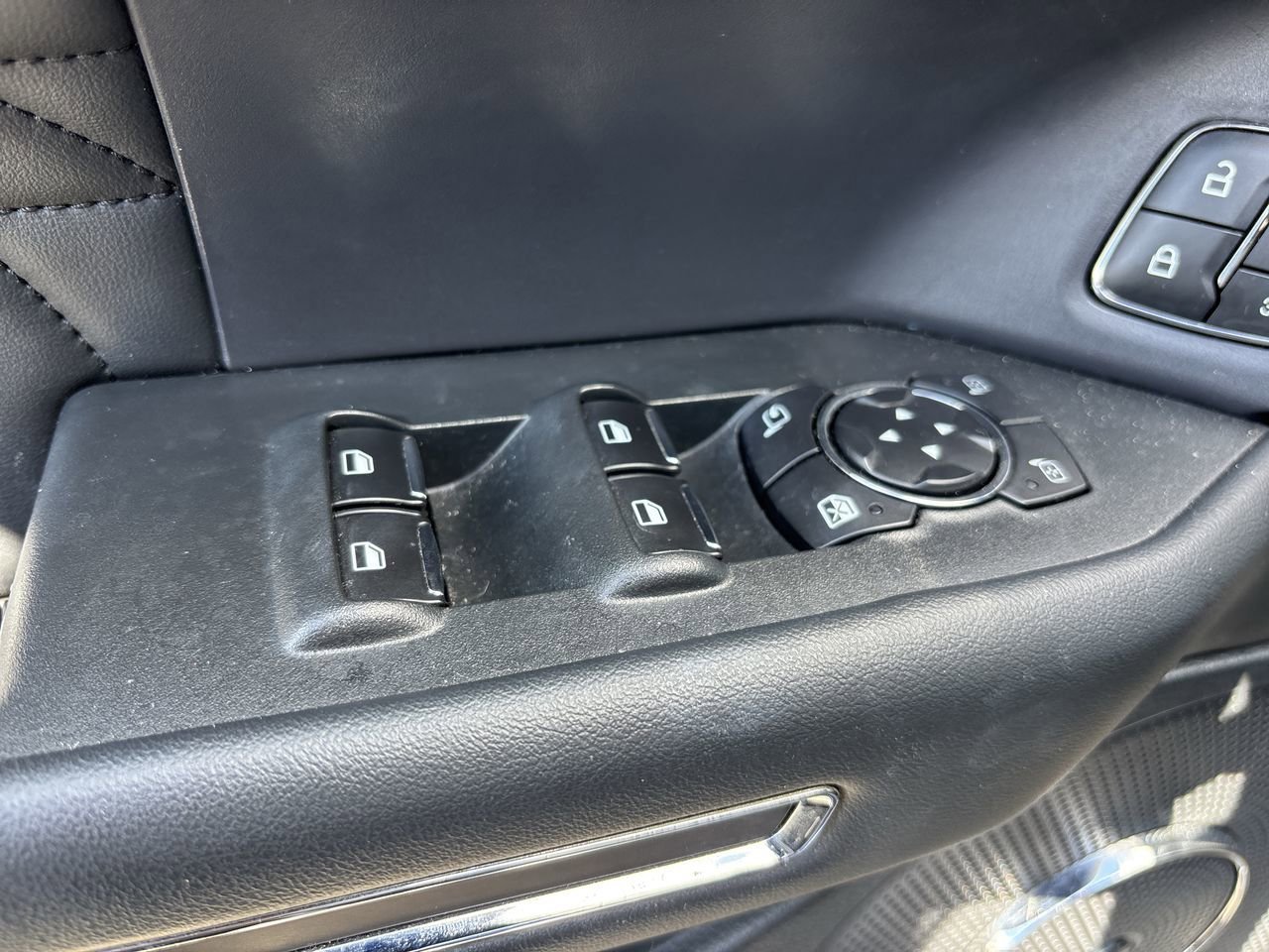2022 Ford Expedition MAX Platinum photo 17
