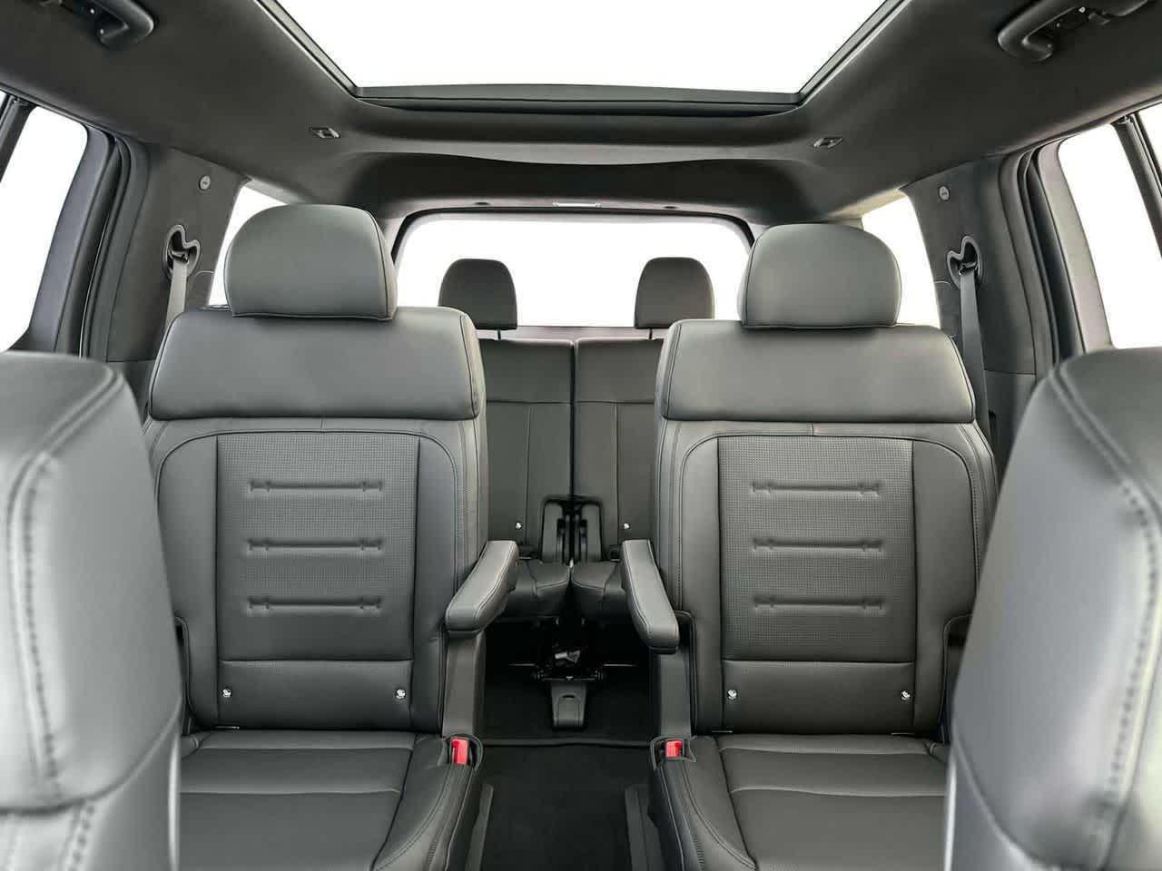 2025 Hyundai Santa Fe Calligraphy's photo