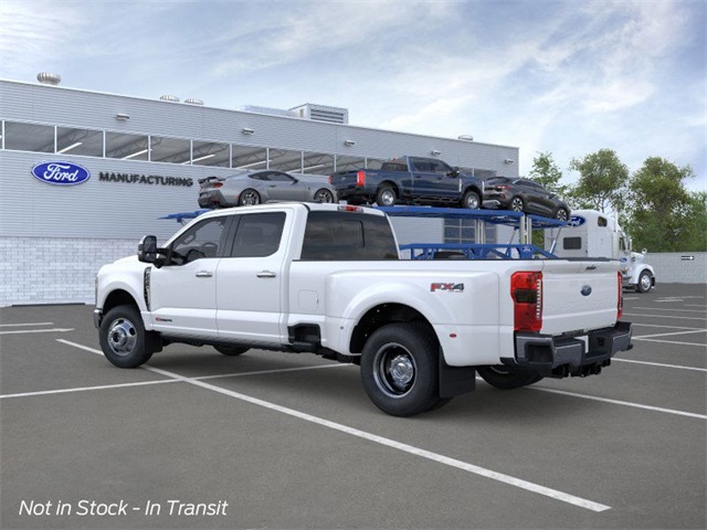 2025 Ford F-350 Lariat photo 4