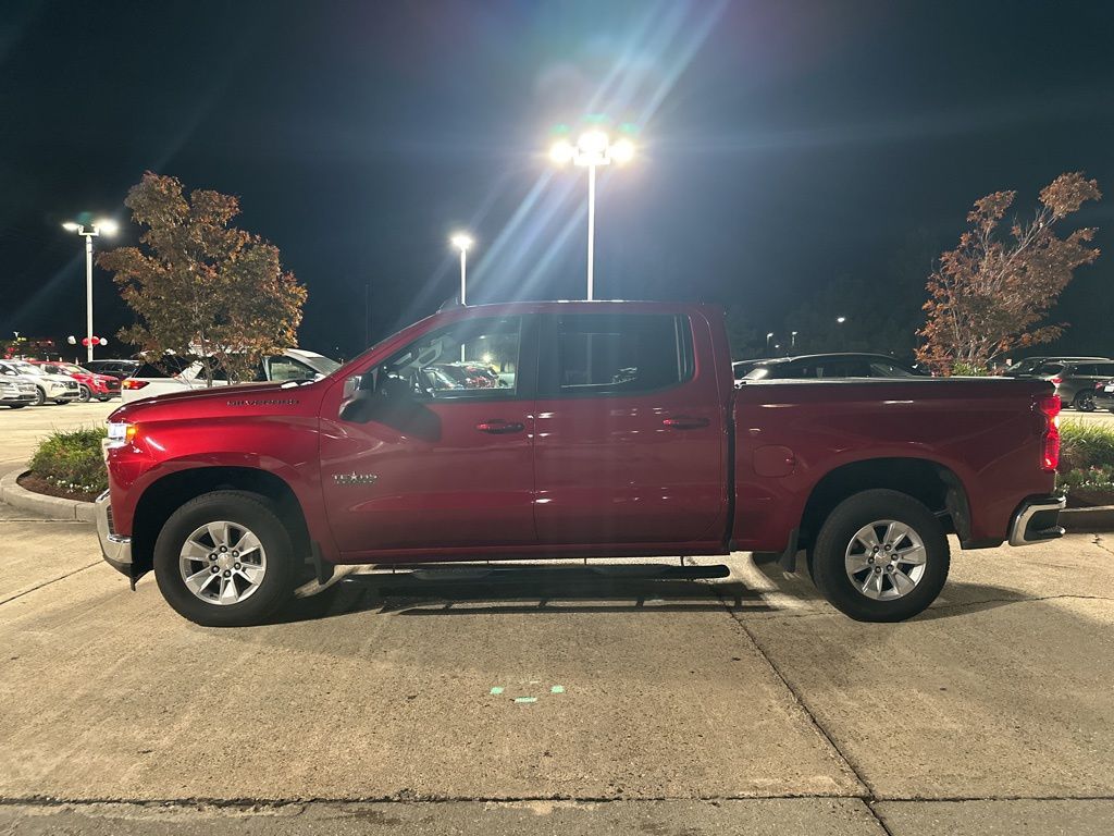 2022 Chevrolet Silverado 1500 LT Texas Edition photo 2