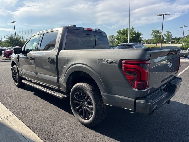 2025 Ford F-150 Lariat photo 4