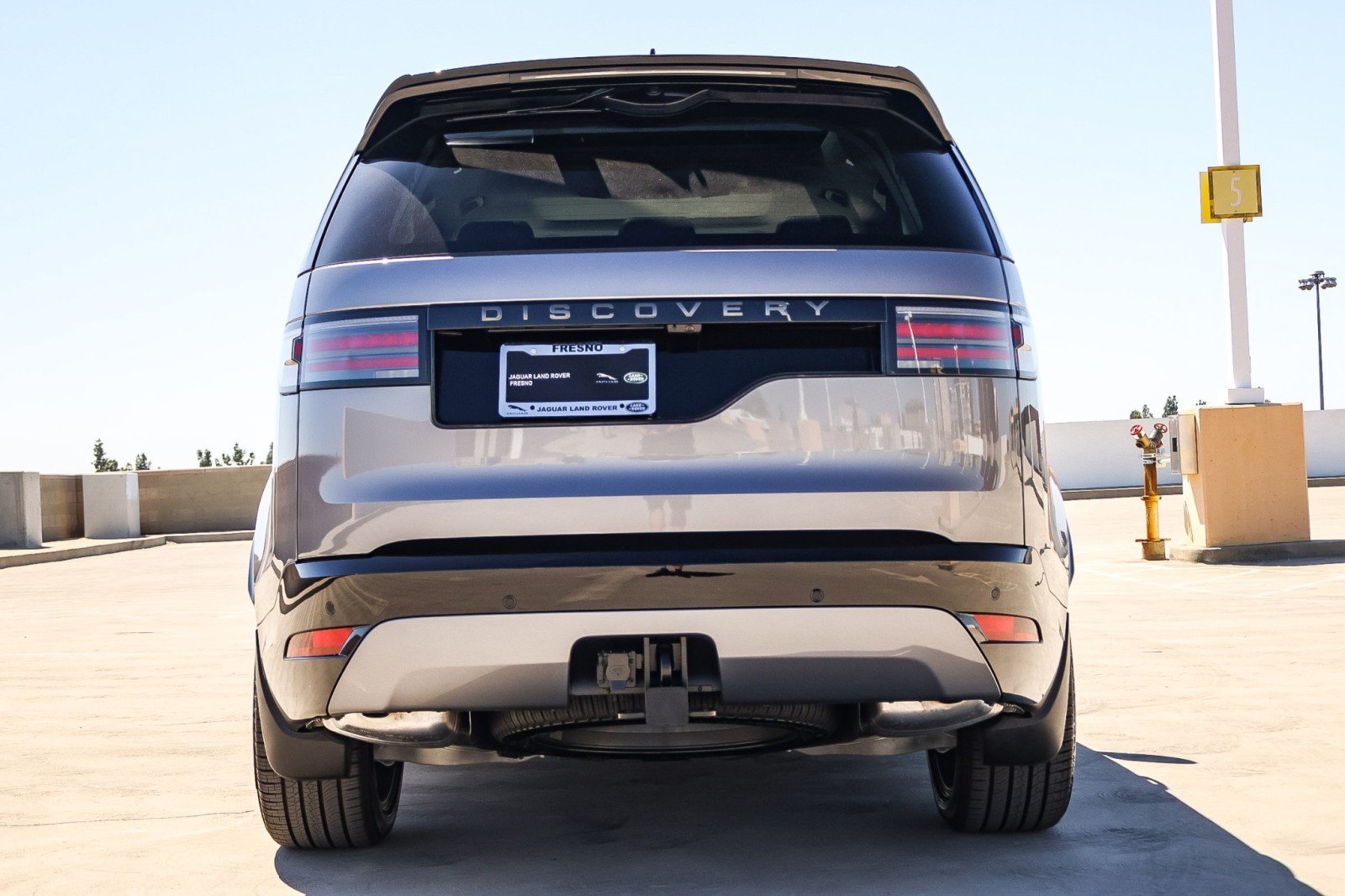 2025 Land Rover Discovery SE photo 3