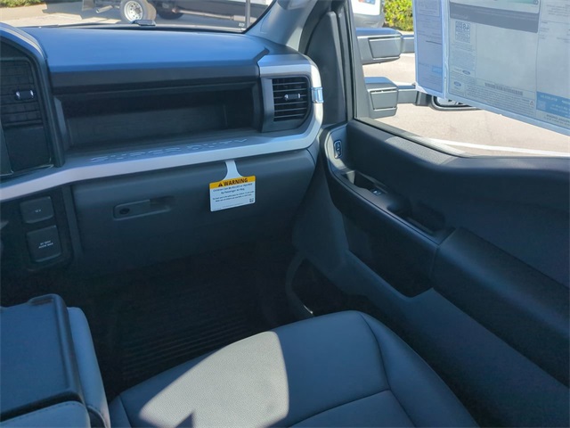 2026 Ford F-350 photo 15