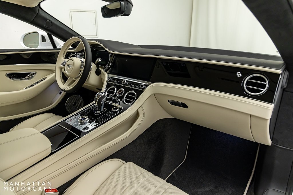 2024 Bentley Continental GT V8 photo 23