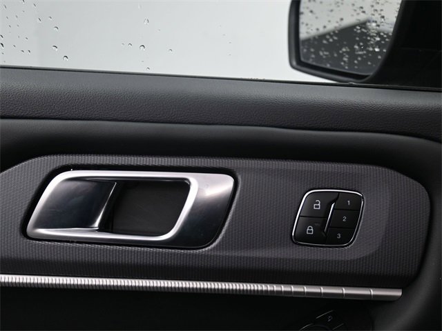 2025 Ford Explorer ST-Line photo 13