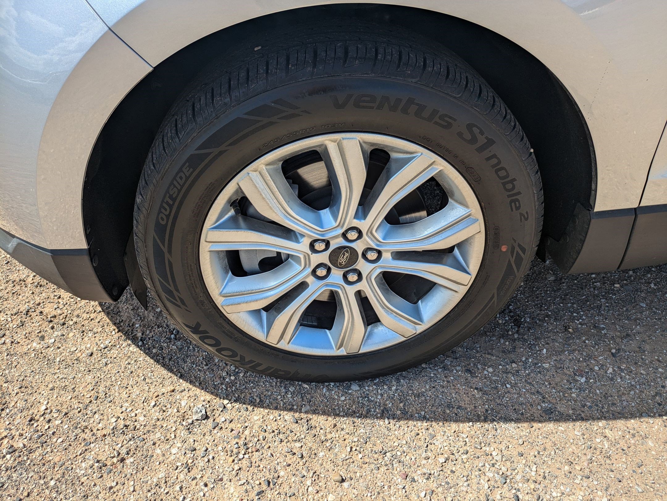 2024 Ford Edge Titanium photo 10